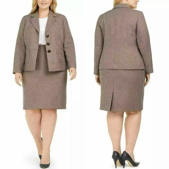 Le Suit- Petites 3-Button Slim Skirt Suit - Picture 1 of 15
